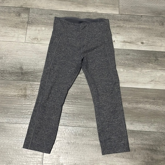 Lorna Jane‎ active leggings capri medium gray - Picture 1 of 3